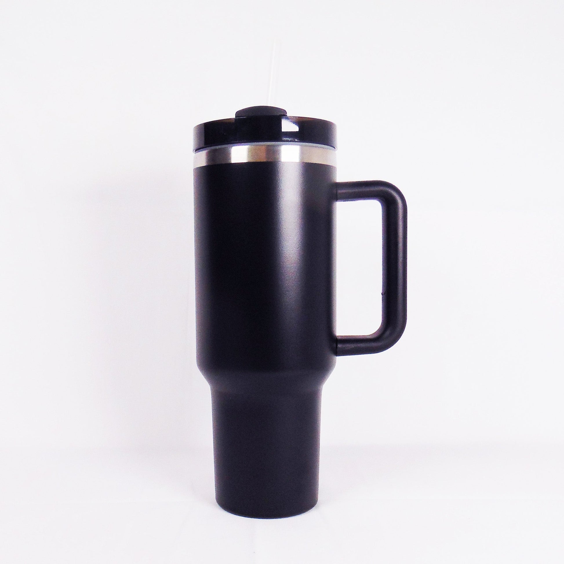 Becher mit Griff und Strohhalm / 1200 ml. - bobbybottle.com